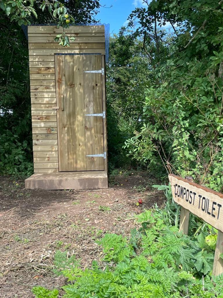 Roe Deer Meadow At Carr House Farm Hotel Scarborough Exterior photo